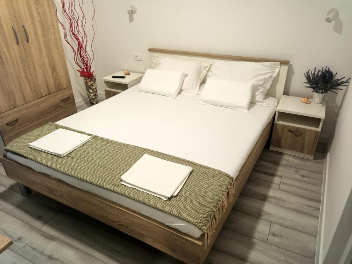 Apartman Lux มาคาร์สกา ภายนอก รูปภาพ
