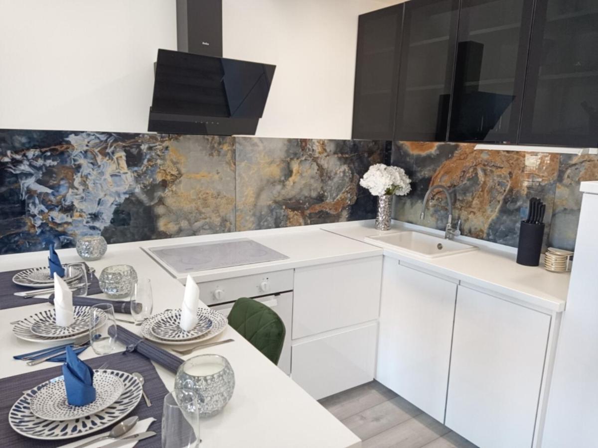 Apartman Lux มาคาร์สกา ภายนอก รูปภาพ