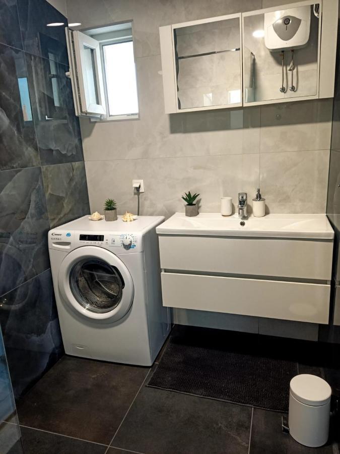 Apartman Lux มาคาร์สกา ภายนอก รูปภาพ