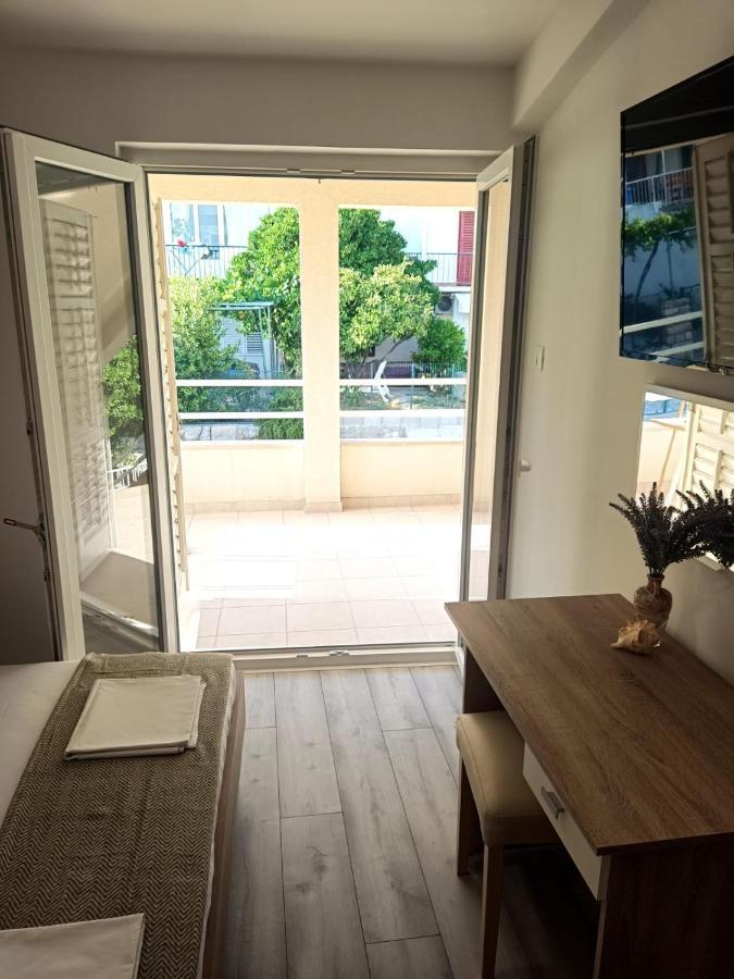 Apartman Lux มาคาร์สกา ภายนอก รูปภาพ