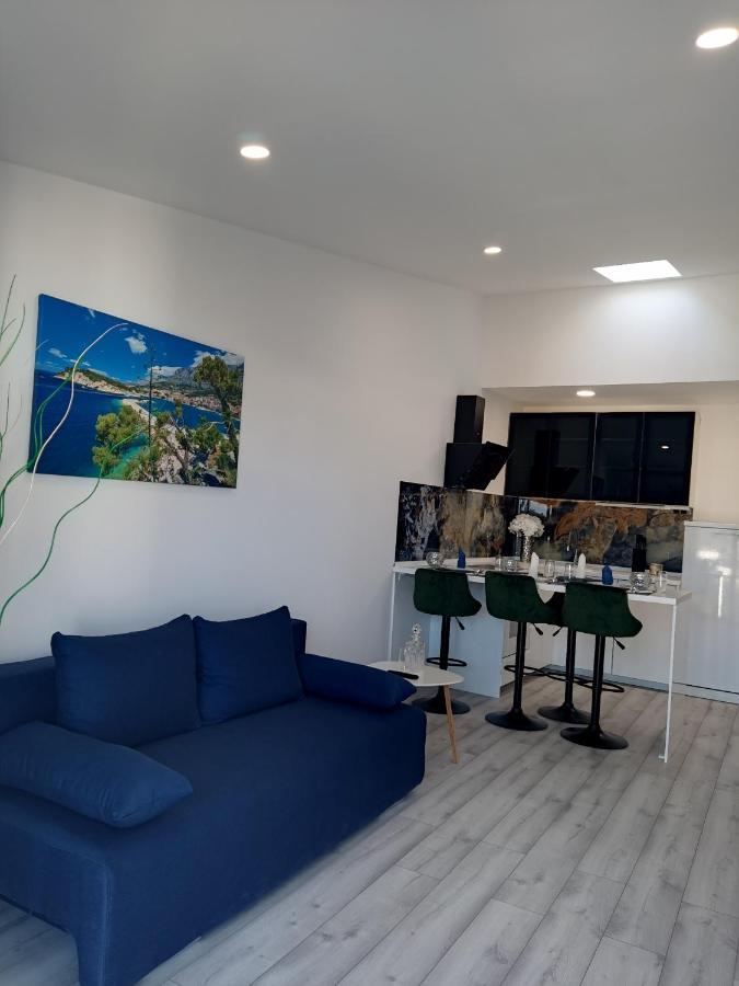 Apartman Lux มาคาร์สกา ภายนอก รูปภาพ