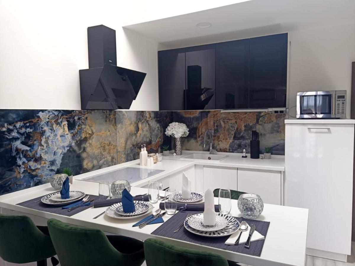 Apartman Lux มาคาร์สกา ภายนอก รูปภาพ