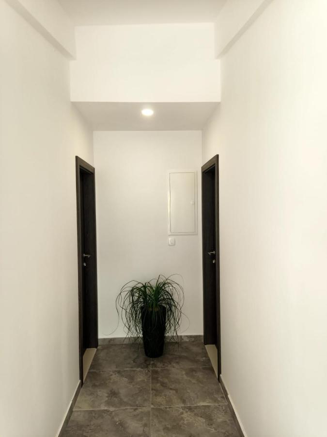Apartman Lux มาคาร์สกา ภายนอก รูปภาพ