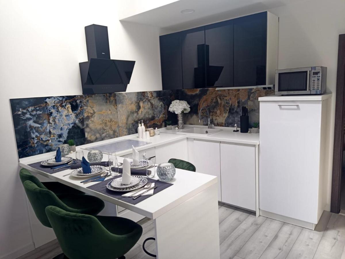 Apartman Lux มาคาร์สกา ภายนอก รูปภาพ