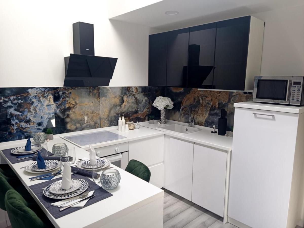 Apartman Lux มาคาร์สกา ภายนอก รูปภาพ
